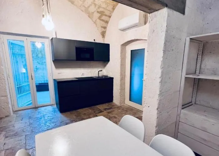 Dante's Patio Apartment